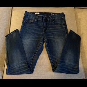 Gap girlfriend jeans size 26